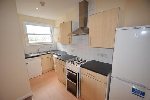 2 bedroom flat to rent, High Road Wood Green London