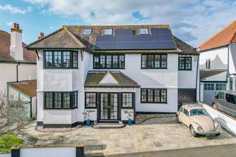 7 bedroom detached house for sale, THE DRIVE, Chalkwell, Westcliff On Sea