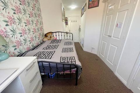 2 bedroom apartment for sale, Hurworth Avenue, Langley, Berkshire, SL3