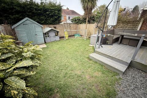 64 Berkeley Road, Shirley, Solihull, B90 2HT