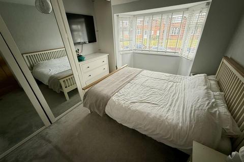 64 Berkeley Road, Shirley, Solihull, B90 2HT