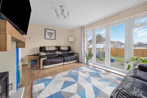 3 bedroom semi-detached house for sale, Llys Wern, Neath