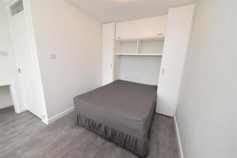 undefined, Savoy Close, Birmingham B32