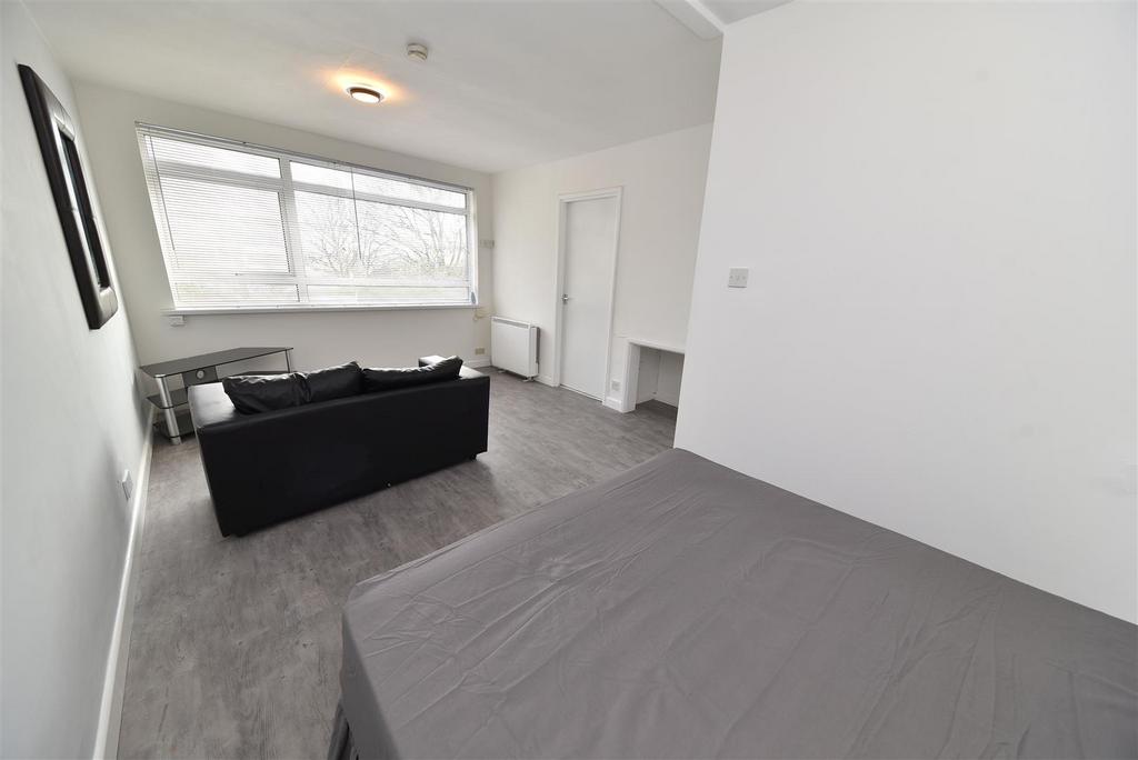 Bedroom2.JPG