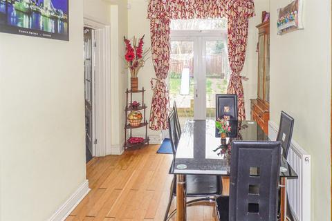 3 bedroom terraced house for sale, Inverness Avenue, Westcliff-on-Sea SS0