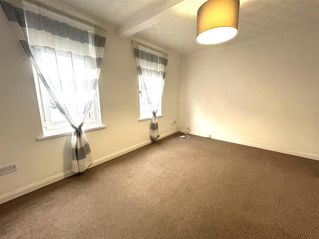 Flat 1