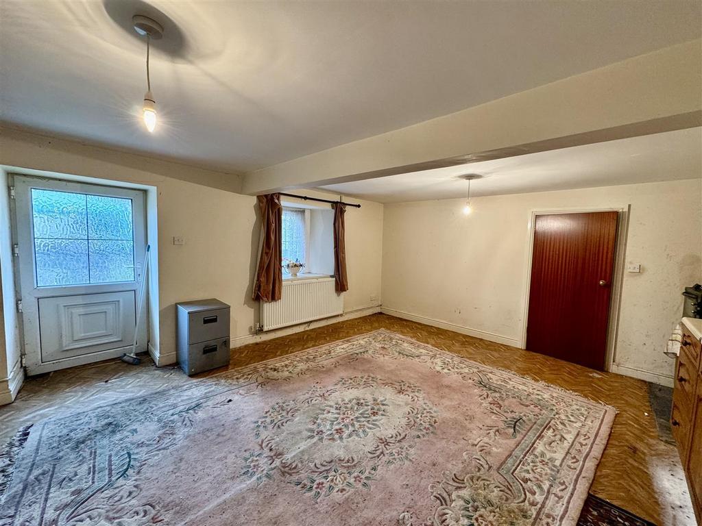 Another room aspect