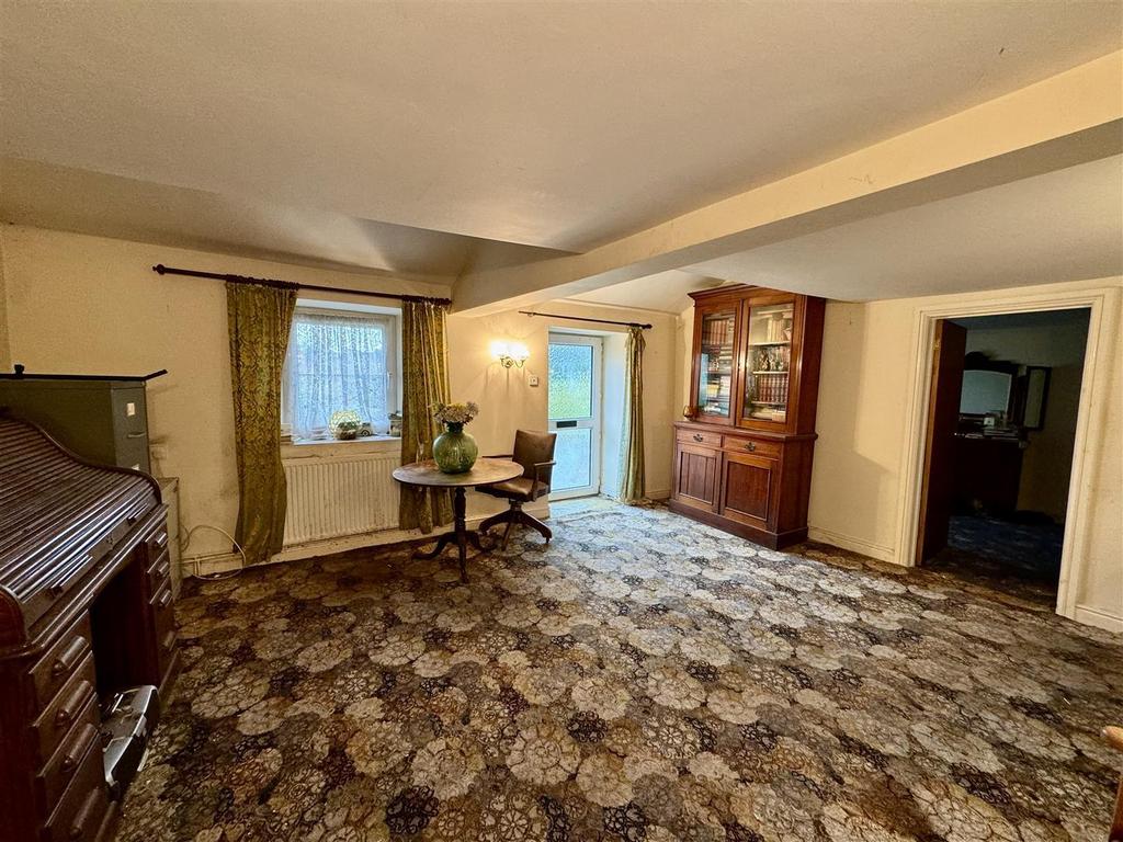 A further room view