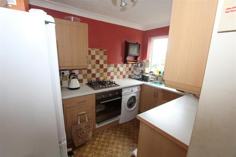 1 bedroom house to rent, Fallowfield Sittingbourne Kent