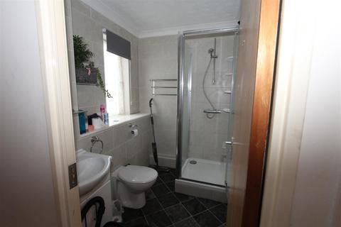 1 bedroom house to rent, Fallowfield Sittingbourne Kent