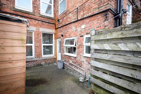 2 bedroom flat for sale, Eastbourne Avenue, Gateshead