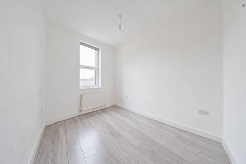 3 bedroom end of terrace house to rent, White Hart Lane, N17, Tottenham, London, N17