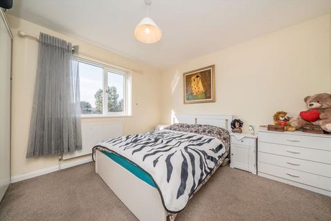 2 bedroom flat for sale, Elmbridge Avenue, Surbiton KT5