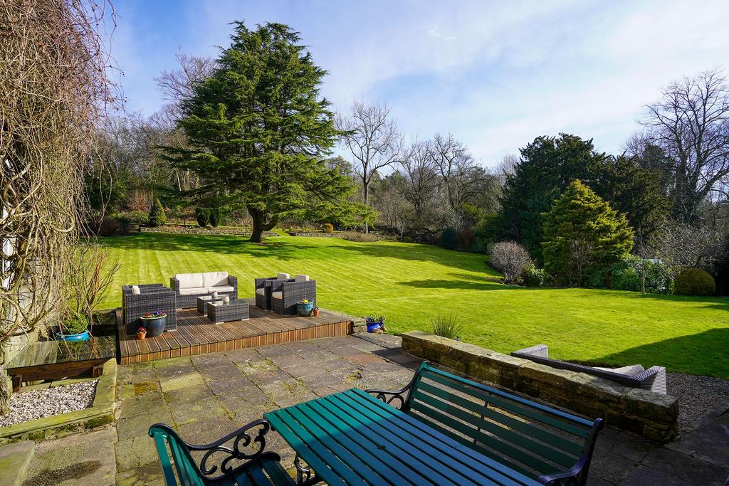 Patio and Decking Area