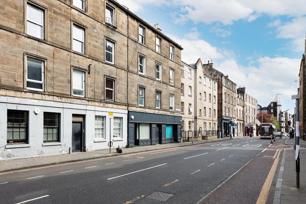 Apartment in Edinburgh, Southside - View 2