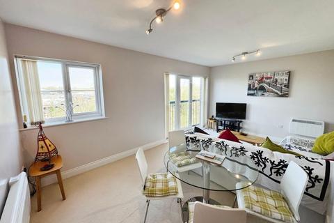 2 bedroom apartment for sale, Warwick