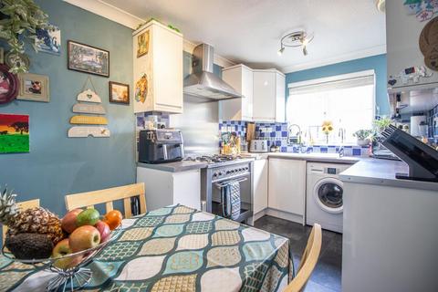 2 bedroom end of terrace house for sale, Herongate, Shoeburyness SS3