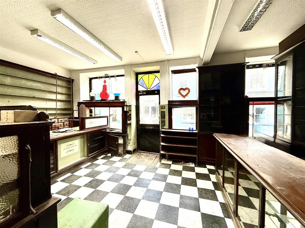 Retail area