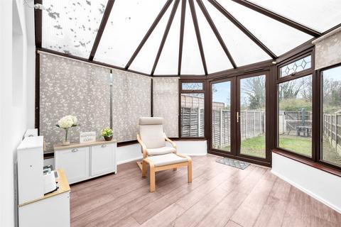 4 Old Manor Way, Bexleyheath, DA7 6NG