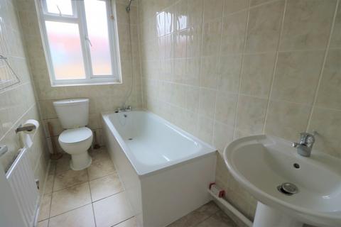 1 bedroom flat to rent, Stoke Newington High Street, London N16