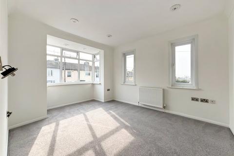 2 bedroom apartment to rent, West Street, Burgess Hill, West Sussex, RH15