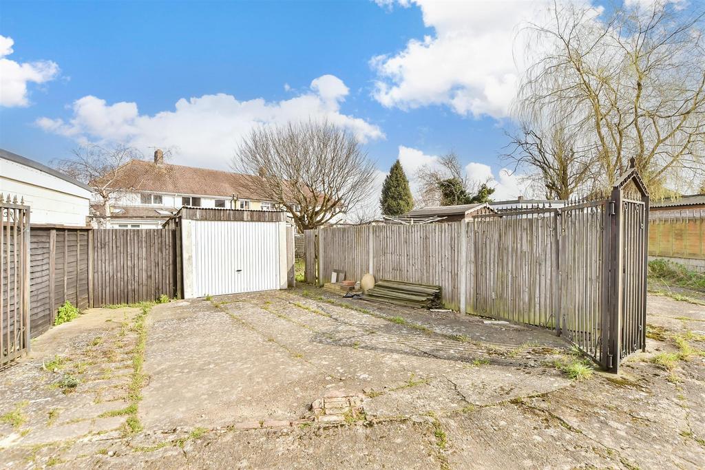 Driveway/Parking