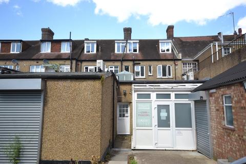 2 bedroom maisonette to rent, High Street West Wickham BR4