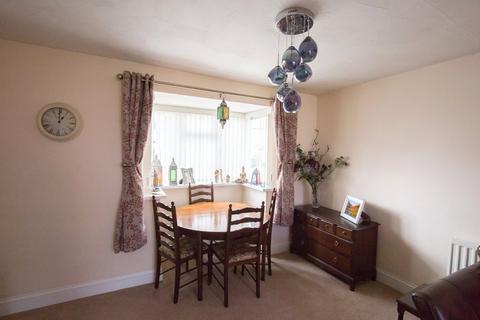 7 Foldings Close, Scholes, Cleckheaton, BD19 6DG
