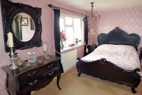 7 Foldings Close, Scholes, Cleckheaton, BD19 6DG