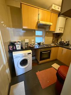 Studio to rent, Kingsley Road, Hounslow TW3