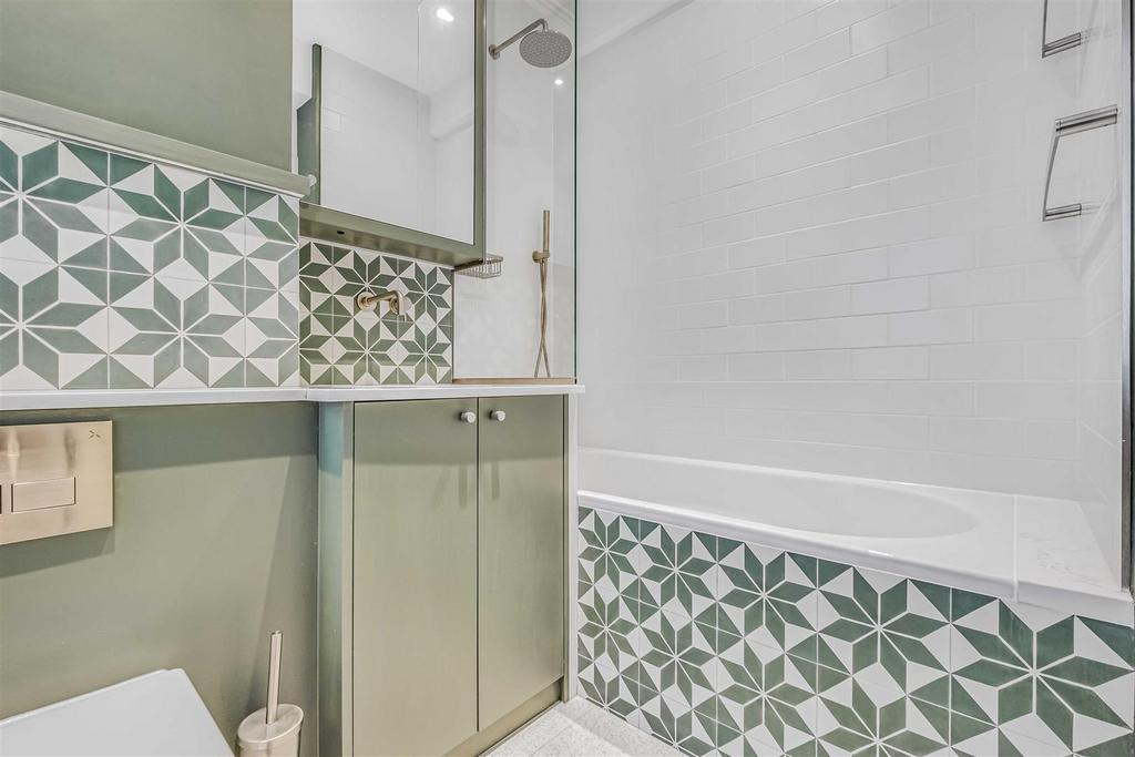 Bathroom.JPG