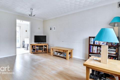 2 bedroom end of terrace house for sale, Codling Road, Bury St Edmunds