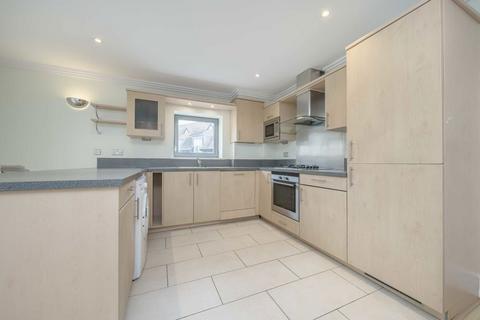 2 bedroom flat to rent, Tallow Road, Brentford TW8