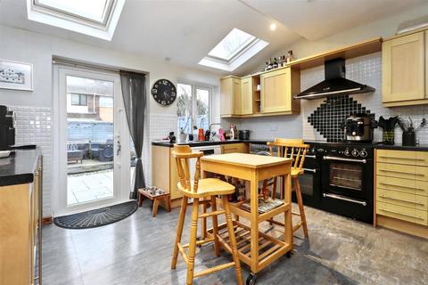 4 bedroom terraced house for sale, Positioned close to Clevedon Town Centre