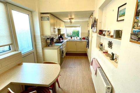 3 bedroom semi-detached house for sale, Trafford Park, Penrhyn Bay, Llandudno