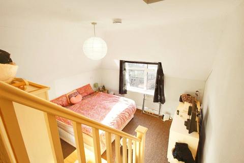 1 bedroom apartment to rent, Elm Park Road, Winchmore Hill, London, N21