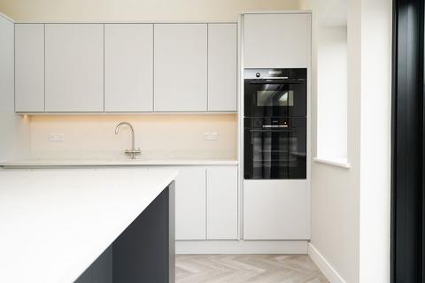 36 Blackbrook Drive, Sheffield, S10 4LS
