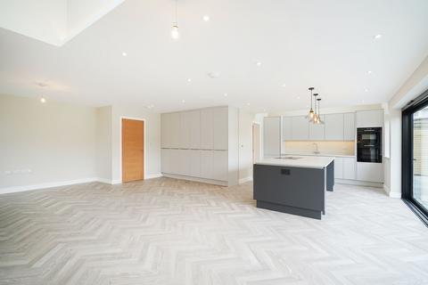 36 Blackbrook Drive, Sheffield, S10 4LS