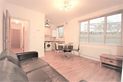 3 bedroom flat to rent, Bollo Lane, Chiswick, Chiswick