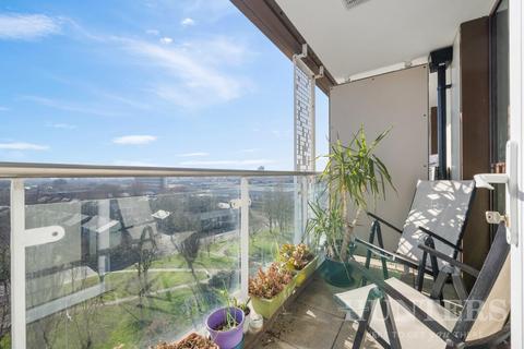 1 bedroom flat for sale, Ferry Lane, London