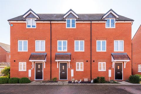 3 bedroom terraced house for sale, Dragonfly Crescent, Biddenham, Bedfordshire, MK40