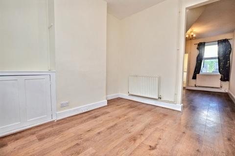 2 bedroom end of terrace house for sale, Salisbury