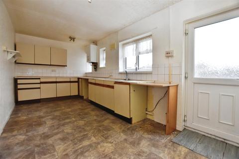 2 bedroom end of terrace house for sale, Fernhill Road, Hull