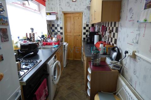 3 bedroom terraced house to rent, Stuart Street, Leicester LE3