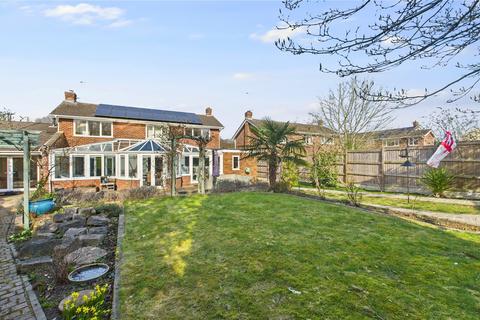 5 bedroom detached house for sale, Brockenhurst Close, Woking GU21