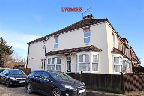 1 bedroom flat for sale, Trafalgar Road, Dartford