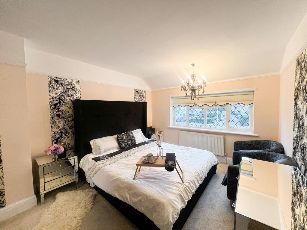 St. Barnabas Rd IG8