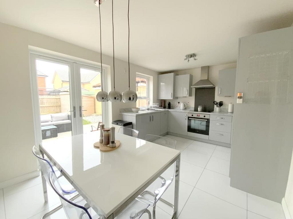 Resized IMG 2747..jpg