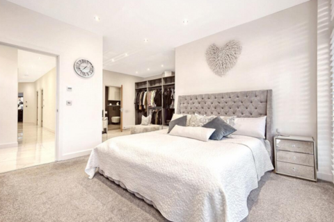 3 bedroom apartment for sale, Great Warley Street, Great Warley, Brentwood, CM13