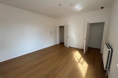 Studio to rent, Fosse Road North, Flat B, Leicester LE3